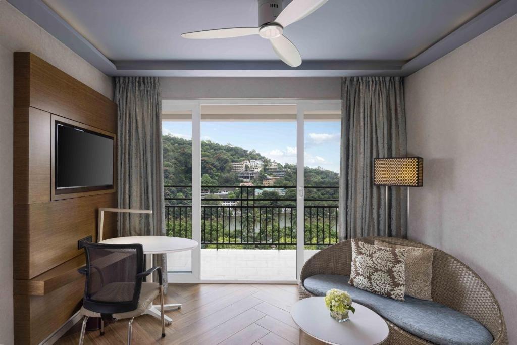 هتل رادیسون کندی